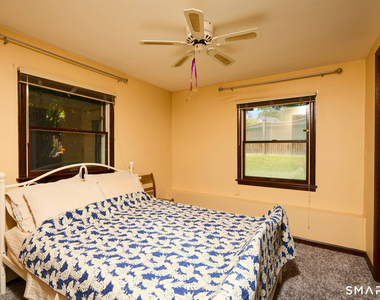15 Harvester Road - Photo Thumbnail 14
