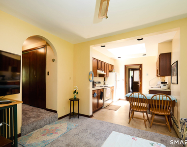 15 Harvester Road - Photo Thumbnail 6