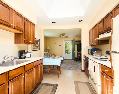 15 Harvester Road - Photo Thumbnail 13