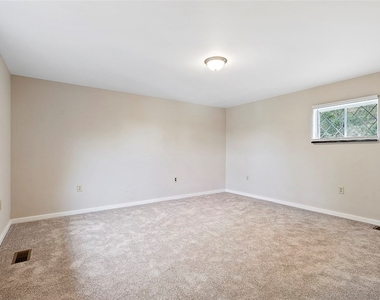 8966 Knoll Street - Photo Thumbnail 9