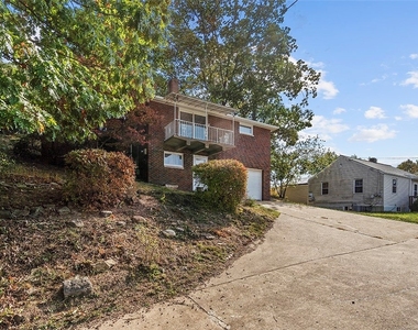 8966 Knoll Street - Photo Thumbnail 22
