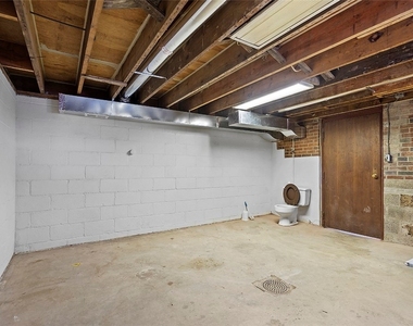 8966 Knoll Street - Photo Thumbnail 17