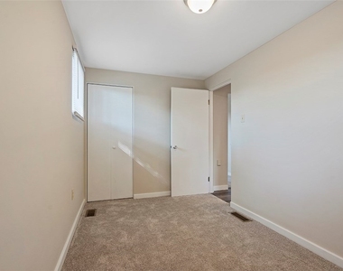 8966 Knoll Street - Photo Thumbnail 11