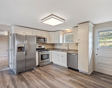 8966 Knoll Street - Photo Thumbnail 1