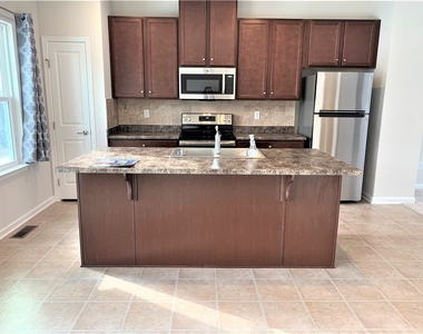 2027 Cade Drive - Photo Thumbnail 4