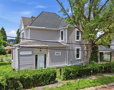 678 Gregg Ave - Photo Thumbnail 1