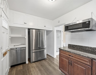 678 Gregg Ave - Photo Thumbnail 7