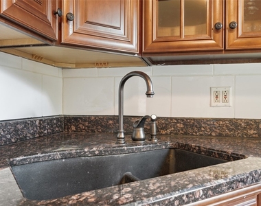 678 Gregg Ave - Photo Thumbnail 9
