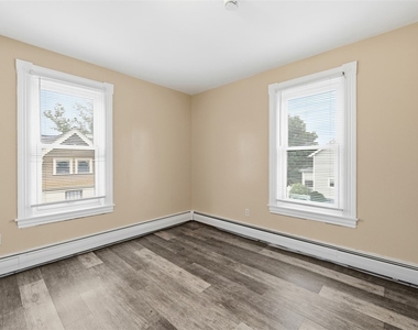 678 Gregg Ave - Photo Thumbnail 21