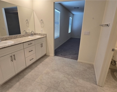 7647 Duran Harbor Lane - Photo Thumbnail 44