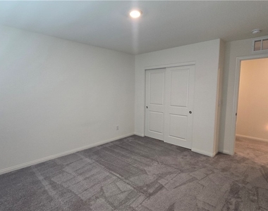 7647 Duran Harbor Lane - Photo Thumbnail 47