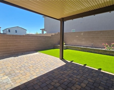 7647 Duran Harbor Lane - Photo Thumbnail 25