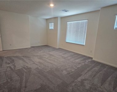 7647 Duran Harbor Lane - Photo Thumbnail 57