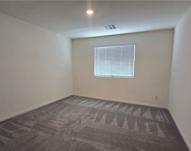 7647 Duran Harbor Lane - Photo Thumbnail 51