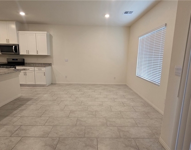 7647 Duran Harbor Lane - Photo Thumbnail 16