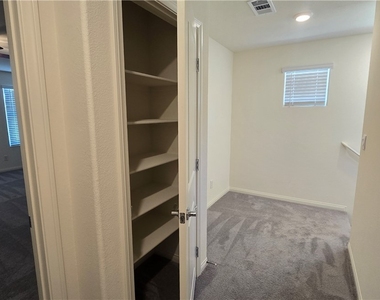 7647 Duran Harbor Lane - Photo Thumbnail 34