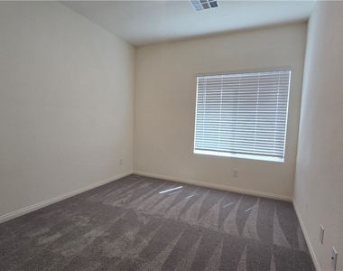 7647 Duran Harbor Lane - Photo Thumbnail 6