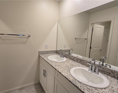 7647 Duran Harbor Lane - Photo Thumbnail 49