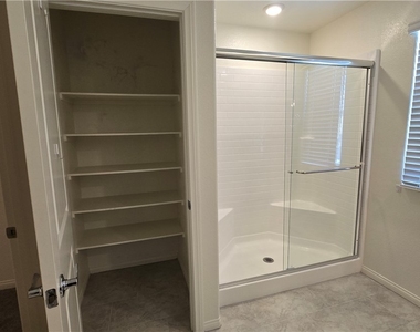 7647 Duran Harbor Lane - Photo Thumbnail 43