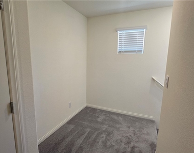 7647 Duran Harbor Lane - Photo Thumbnail 33