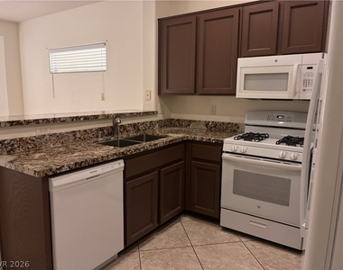 2581 Leighton Avenue - Photo Thumbnail 4