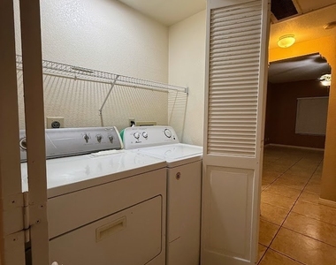 1403 Santa Margarita Street - Photo Thumbnail 12
