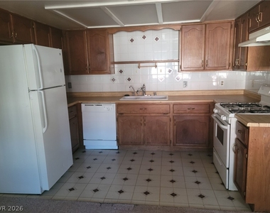 6663 W Tropicana Avenue - Photo Thumbnail 12