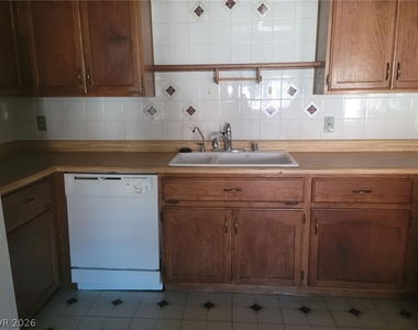 6663 W Tropicana Avenue - Photo Thumbnail 3