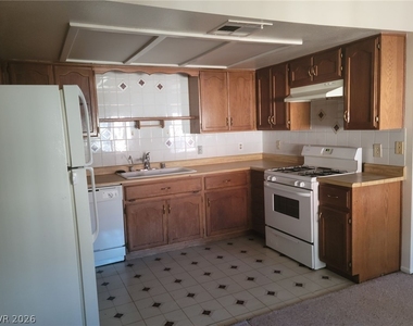 6663 W Tropicana Avenue - Photo Thumbnail 5