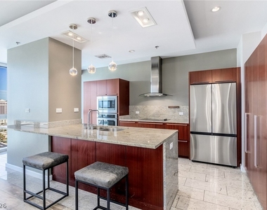 4471 Dean Martin Drive - Photo Thumbnail 11