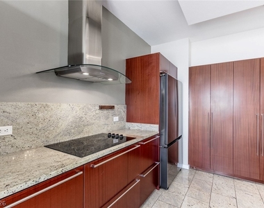 4471 Dean Martin Drive - Photo Thumbnail 15
