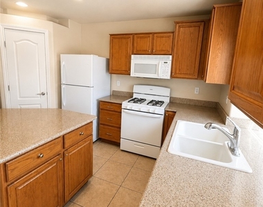 409 Orchid Oasis Avenue - Photo Thumbnail 2