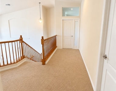 409 Orchid Oasis Avenue - Photo Thumbnail 3