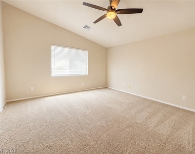 409 Orchid Oasis Avenue - Photo Thumbnail 6