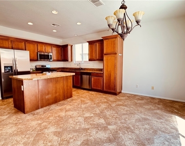 7965 Limestone Arch Avenue - Photo Thumbnail 12