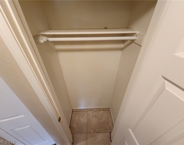 1050 E Cactus Avenue - Photo Thumbnail 16