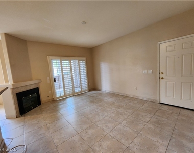1050 E Cactus Avenue - Photo Thumbnail 5