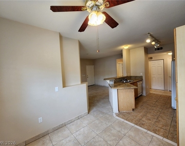 1050 E Cactus Avenue - Photo Thumbnail 8