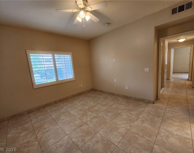 1050 E Cactus Avenue - Photo Thumbnail 20