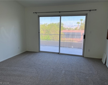 3031 Scenic Valley Way - Photo Thumbnail 18