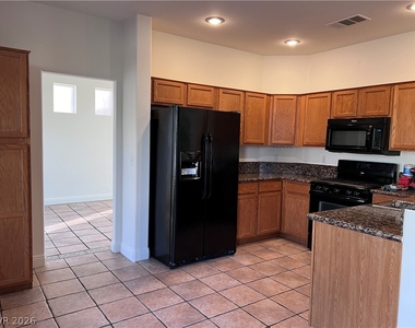 3031 Scenic Valley Way - Photo Thumbnail 7