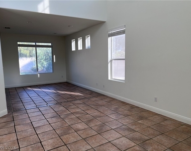 3031 Scenic Valley Way - Photo Thumbnail 3