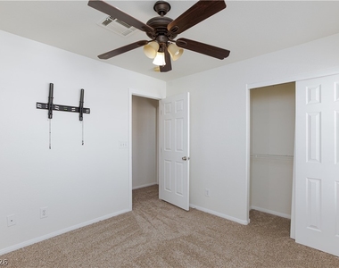 7477 Dune Sunflower Court - Photo Thumbnail 19