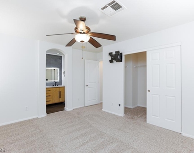7477 Dune Sunflower Court - Photo Thumbnail 15