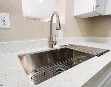 5402 Tahoe Drive - Photo Thumbnail 9
