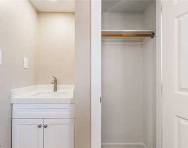 5402 Tahoe Drive - Photo Thumbnail 17