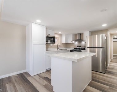 5402 Tahoe Drive - Photo Thumbnail 4