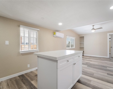 5402 Tahoe Drive - Photo Thumbnail 8