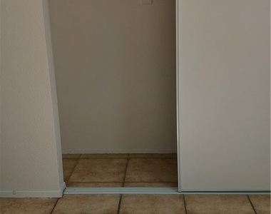 4659 Krissylouise Way - Photo Thumbnail 5