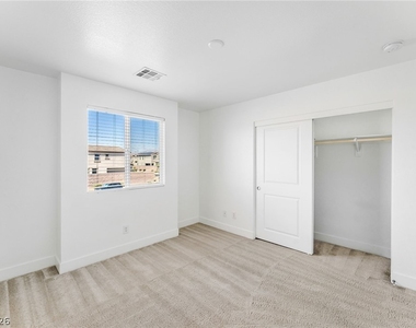 1002 Solemn Cactus Avenue - Photo Thumbnail 17
